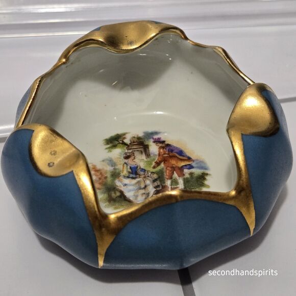 Limoges France Veritable Porcelaine D’Art Victorian Couple Ashtray Gold Trim - Picture 1 of 5